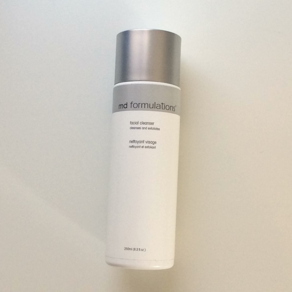 MD Formulations facial cleanser. Never used! 🌟🌟